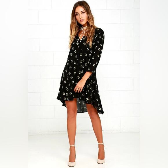 Revolve Amuse Society Talis Black Floral Print Swing Dress Size Medium - Picture 2 of 6